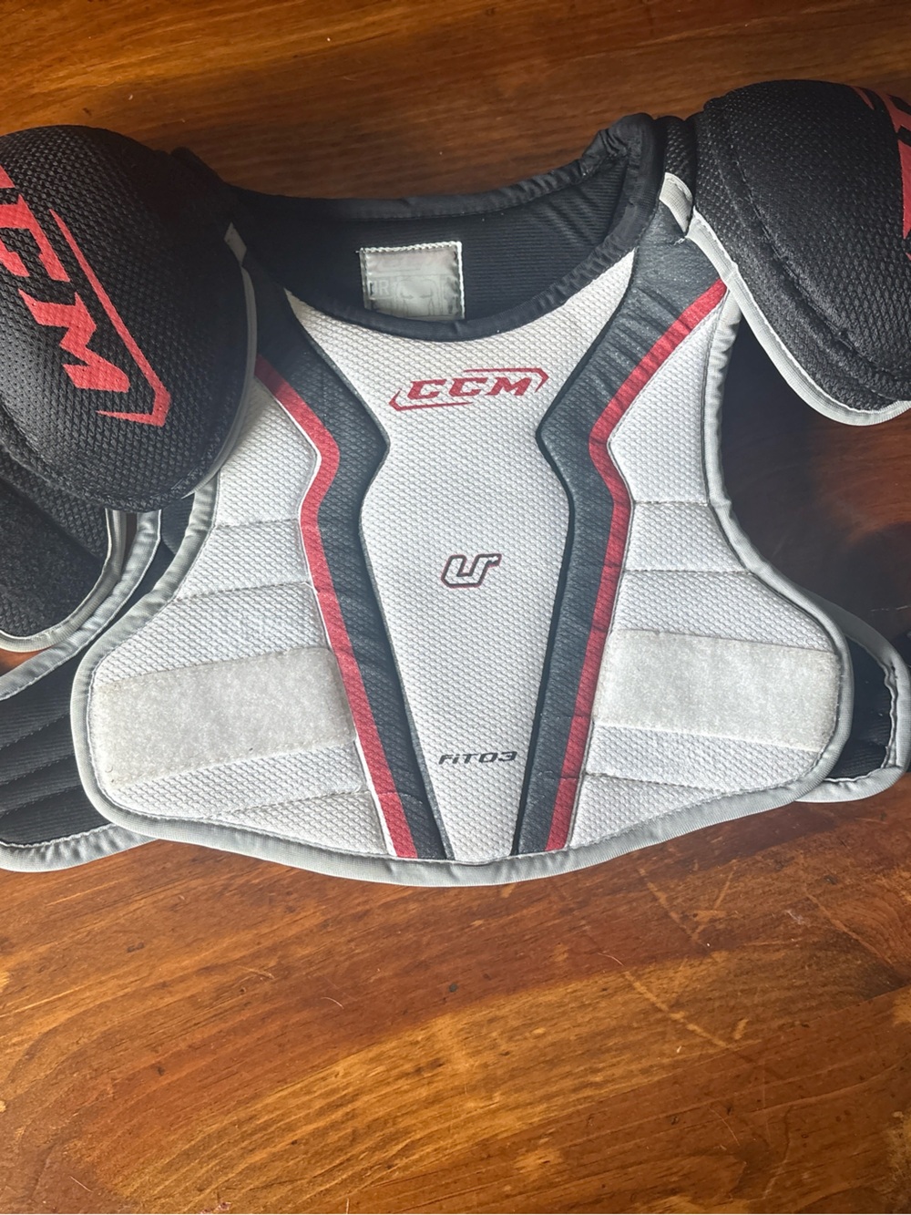 Large Junior CCM U+ Shoulder Pads